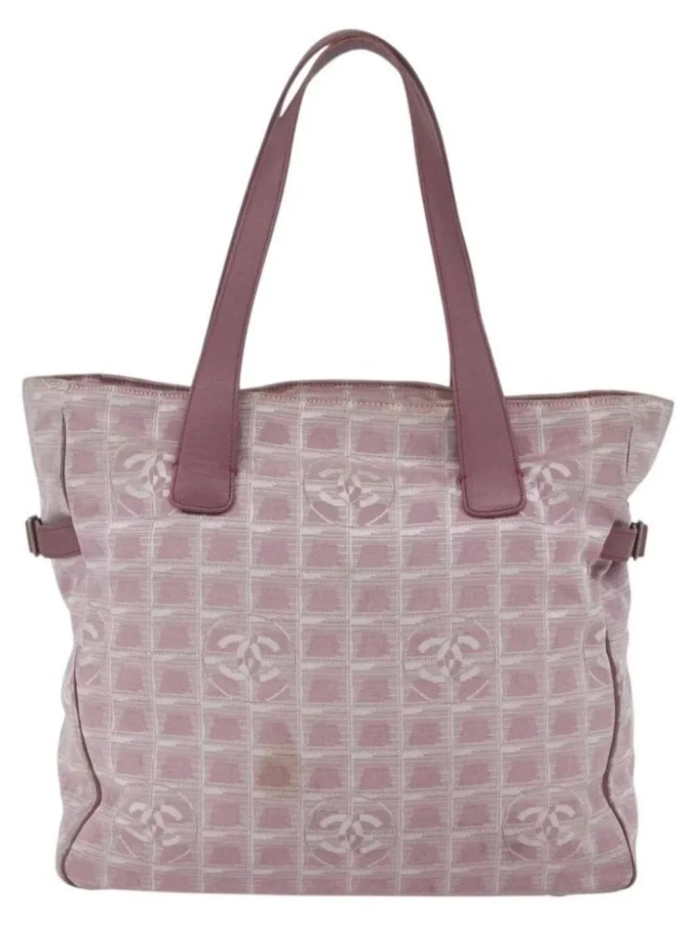 CHANEL brand	chanel color	pink