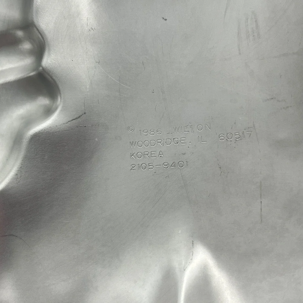 1986 Wilton Clown Cake Pan Aluminum Metal Baking Mold‎ Vintage Kitchenware Korea