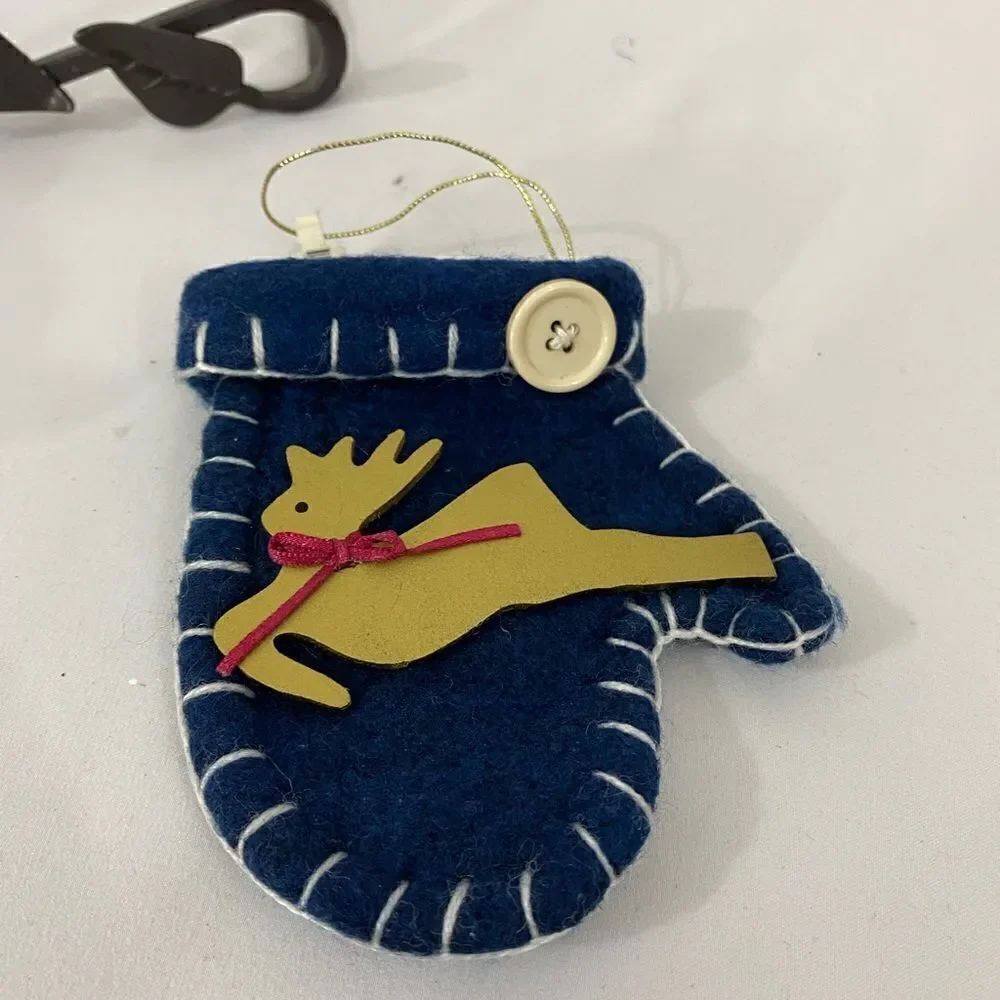 NWT Christmas Mitten Ornaments