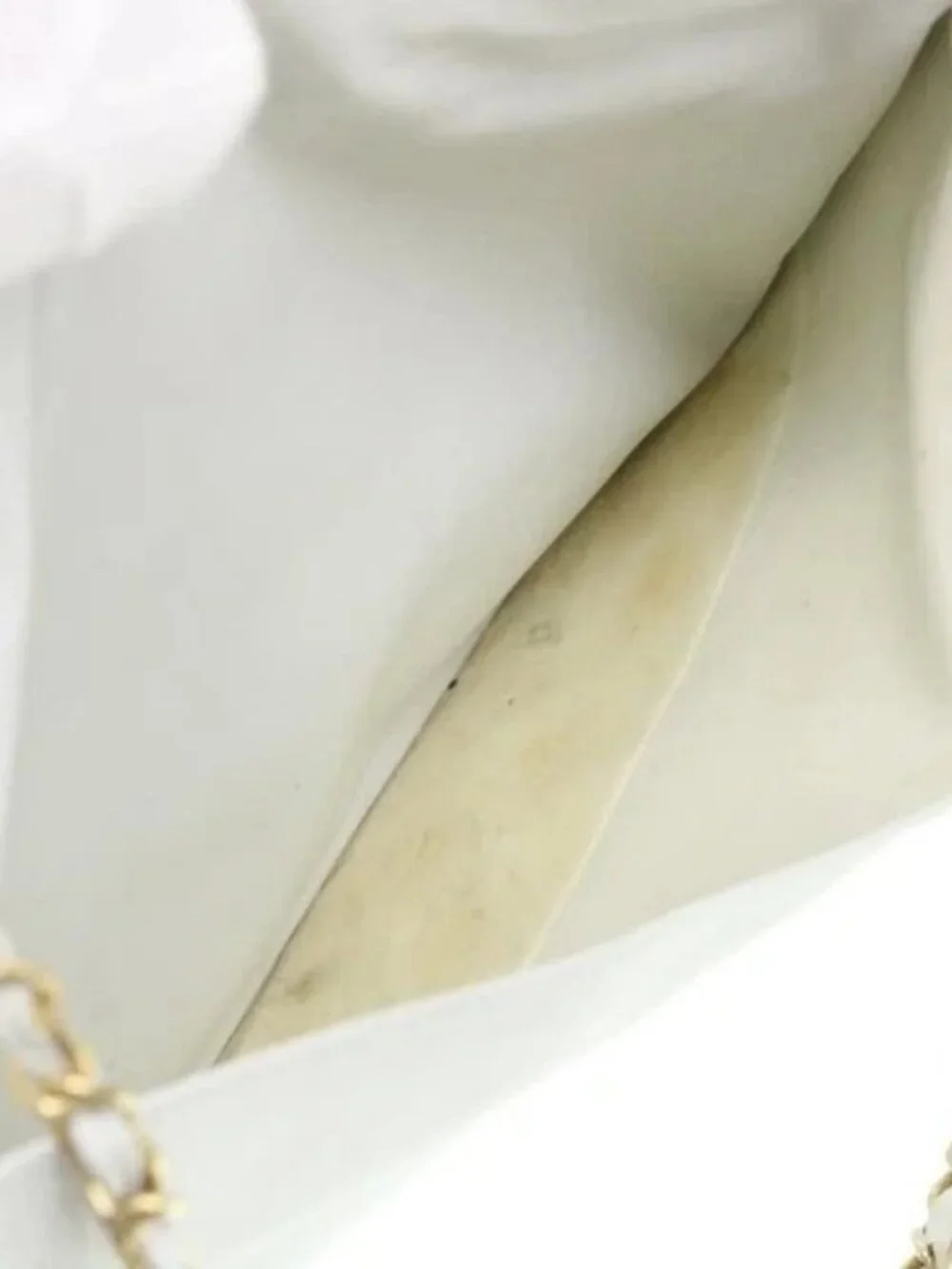 CHANEL brand	chanel color	white