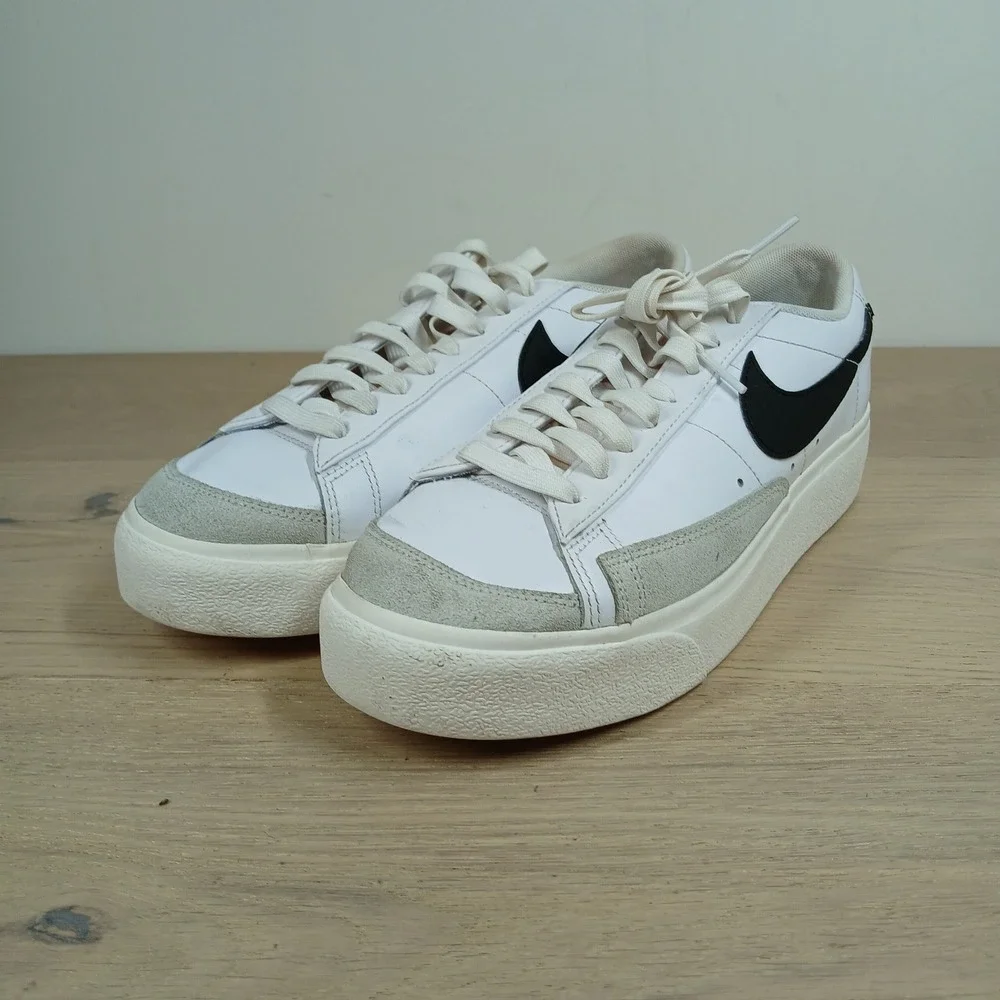 Nike Blazer Low Platform Sneakers Men's 10 White Black Leather Casual Shoes