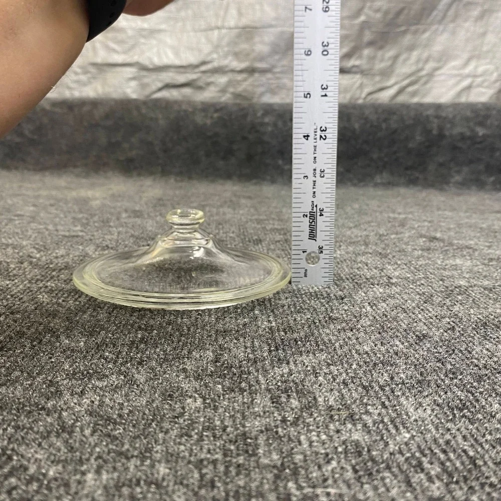 Unbranded clear glass