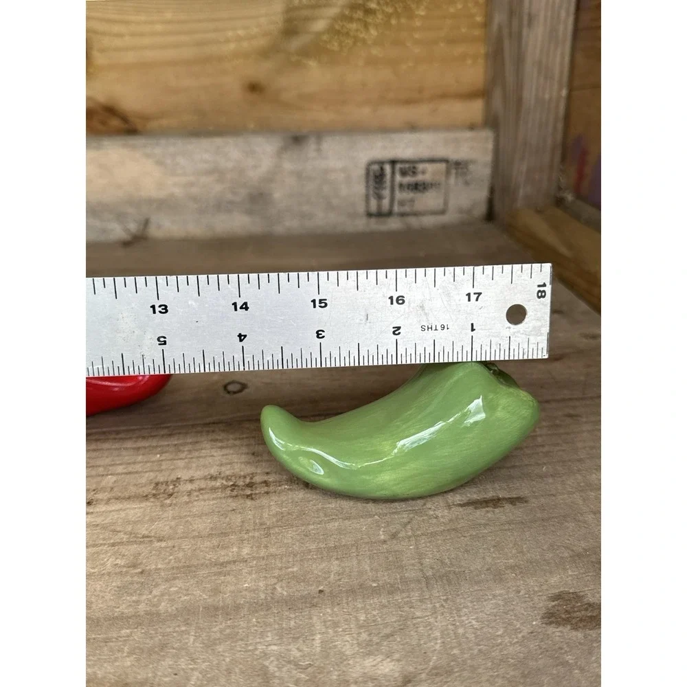 Vintage‎ Houston Harvest Red Green Pepper Salt & Pepper Shakers Ceramic