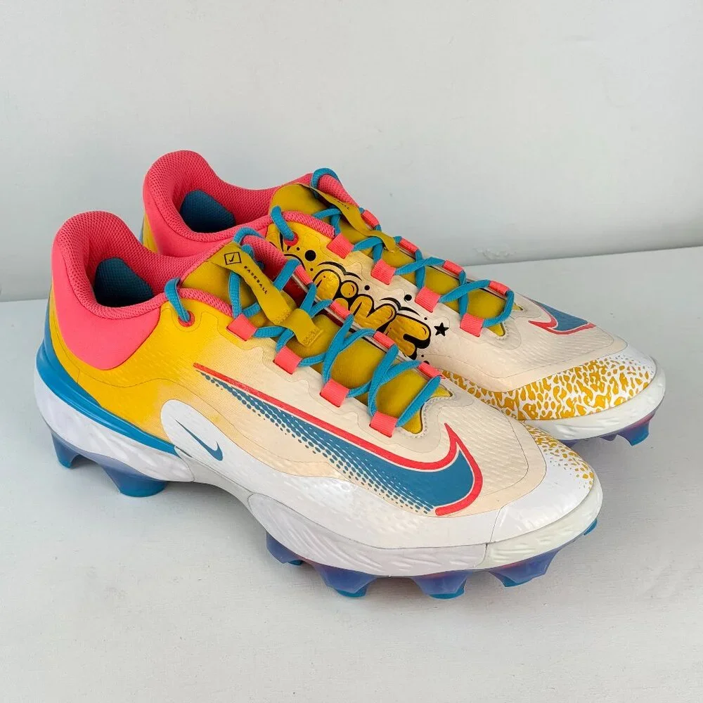 Nike exclusive cleats new