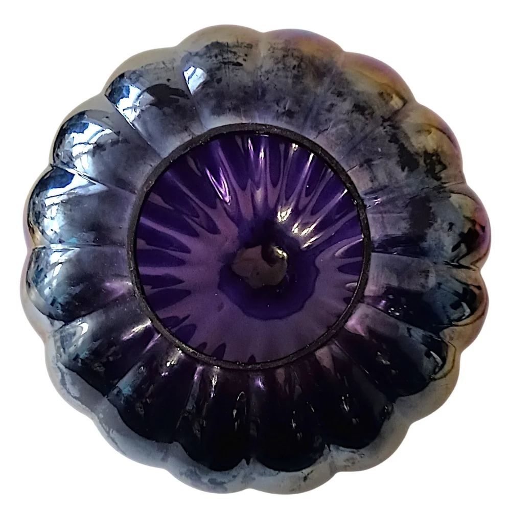 Unbranded glass iridescent