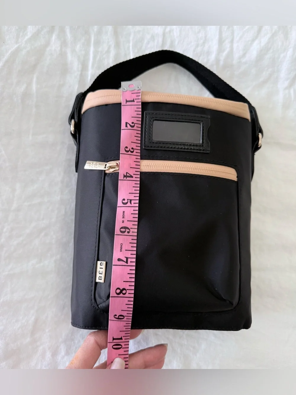 BEIS béis black