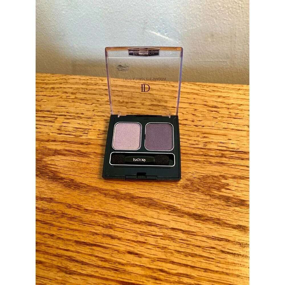 IsaDora Eye Shadow Quartet- VTG 07 ￼ Frosty Lilac light & shade Purple Lavender