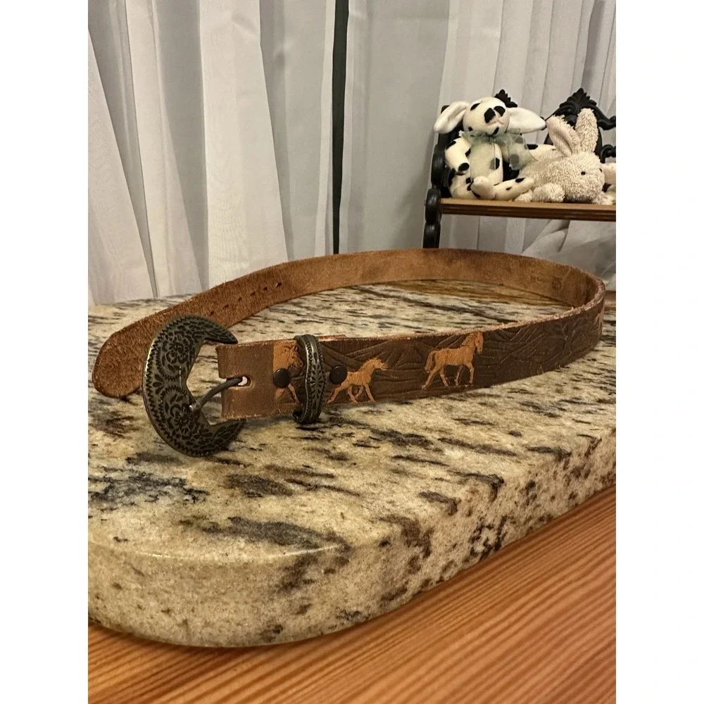 Vintage Men's Western Deep Hand Tooled Horse Design Mountains‎ Forest Engraved