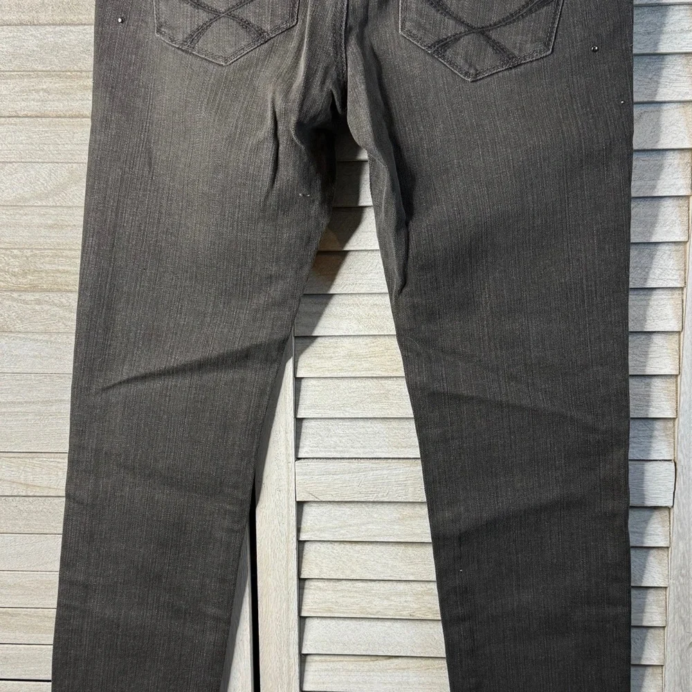 PINK Victoria’s Secret Gray Skinny Jeans Size 4 Rhinestone Stretch Denim Chic