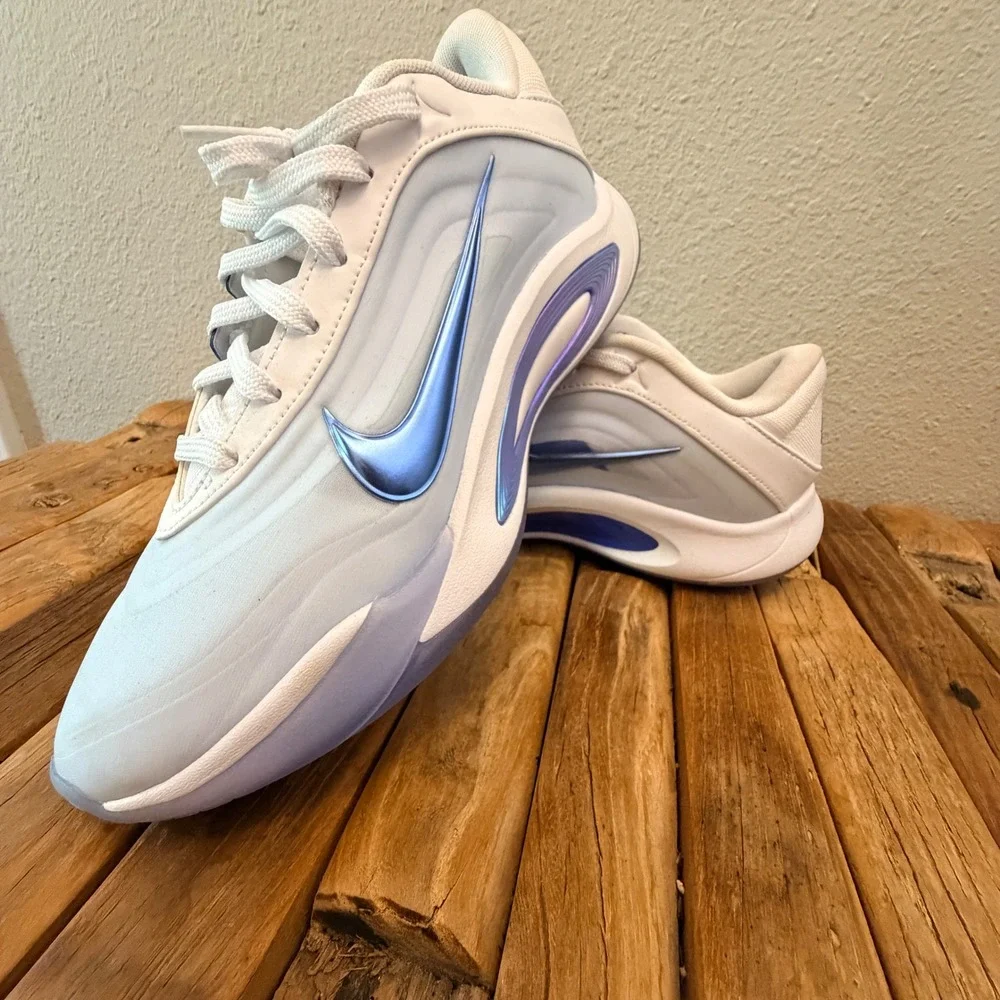 Nike cosmic unity