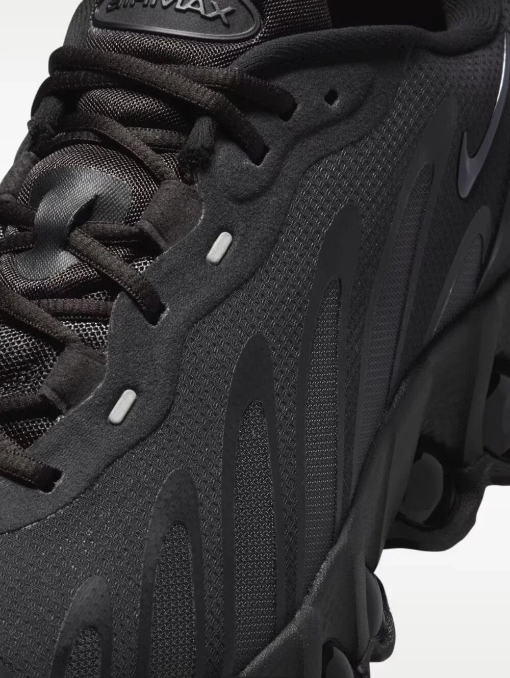 Nike delivers lighter