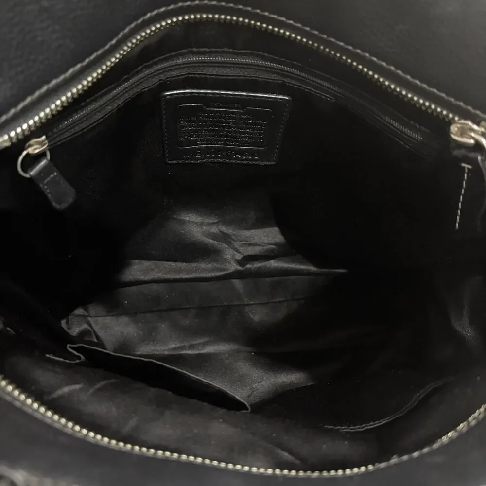 Coach properly zip comfortable