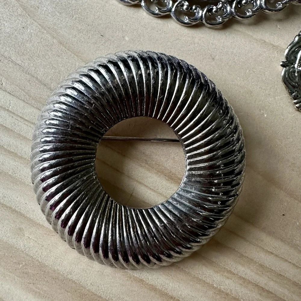 Fashion Jewelry round add this