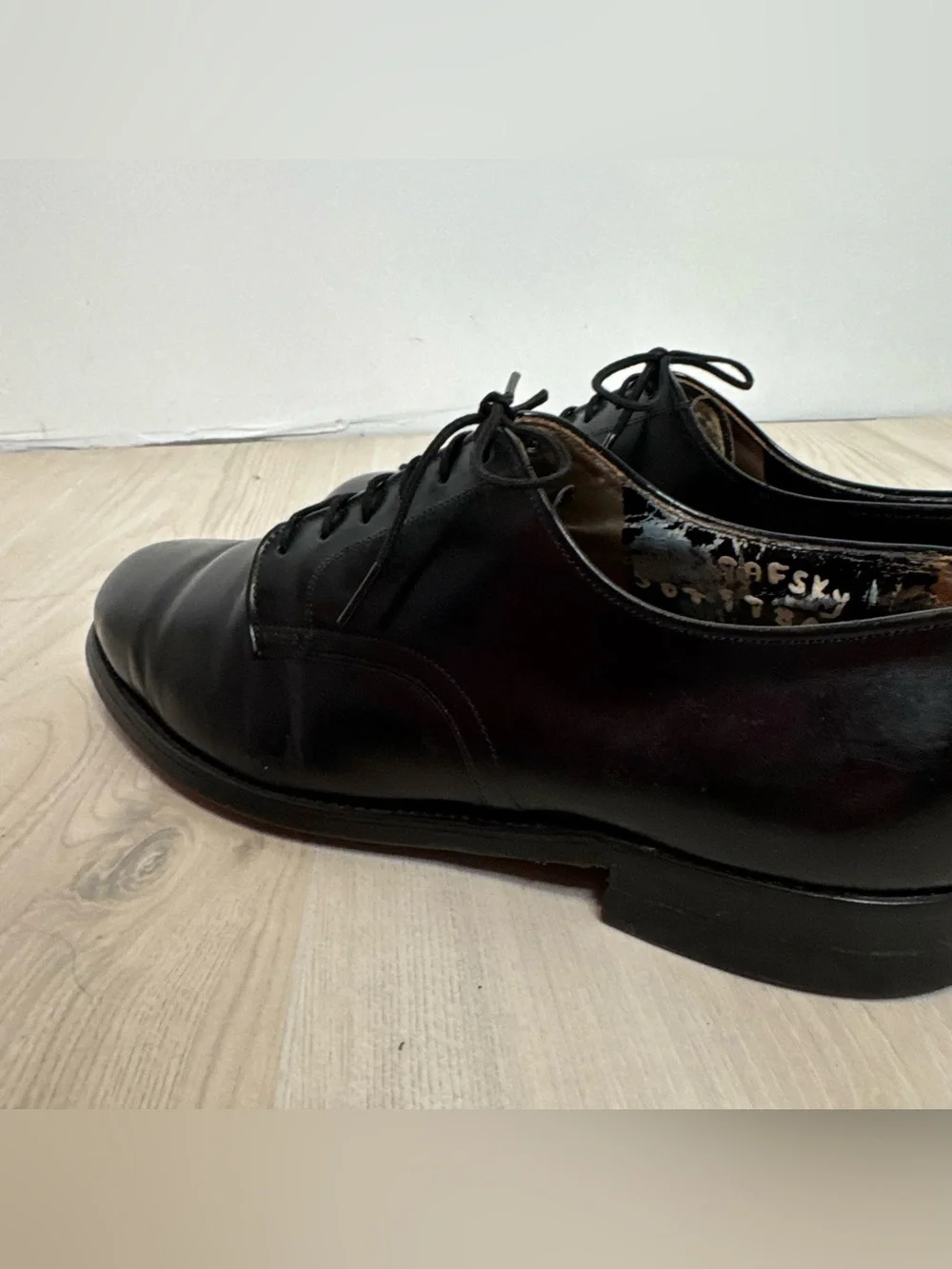 Vintage polished black