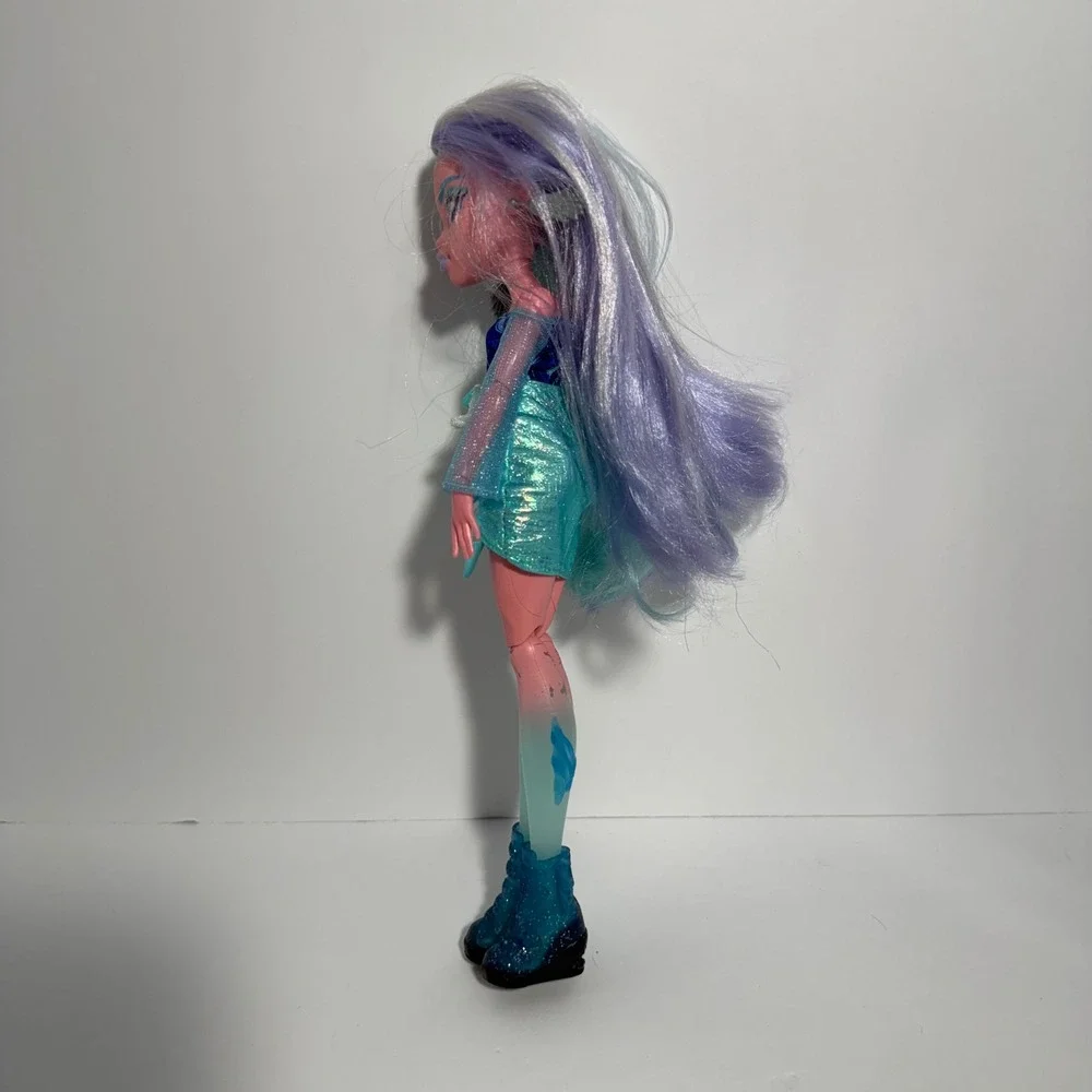 monster high comes everything