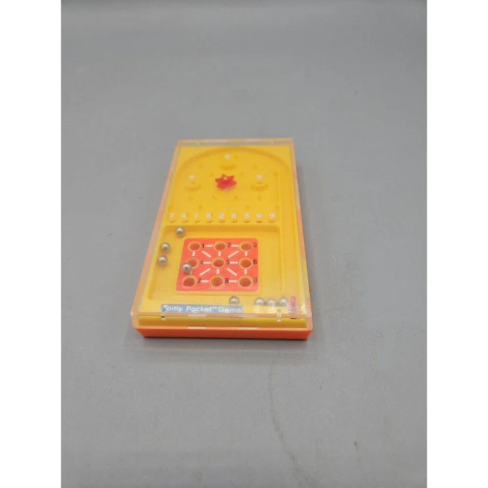 Tomy 1975 pocket