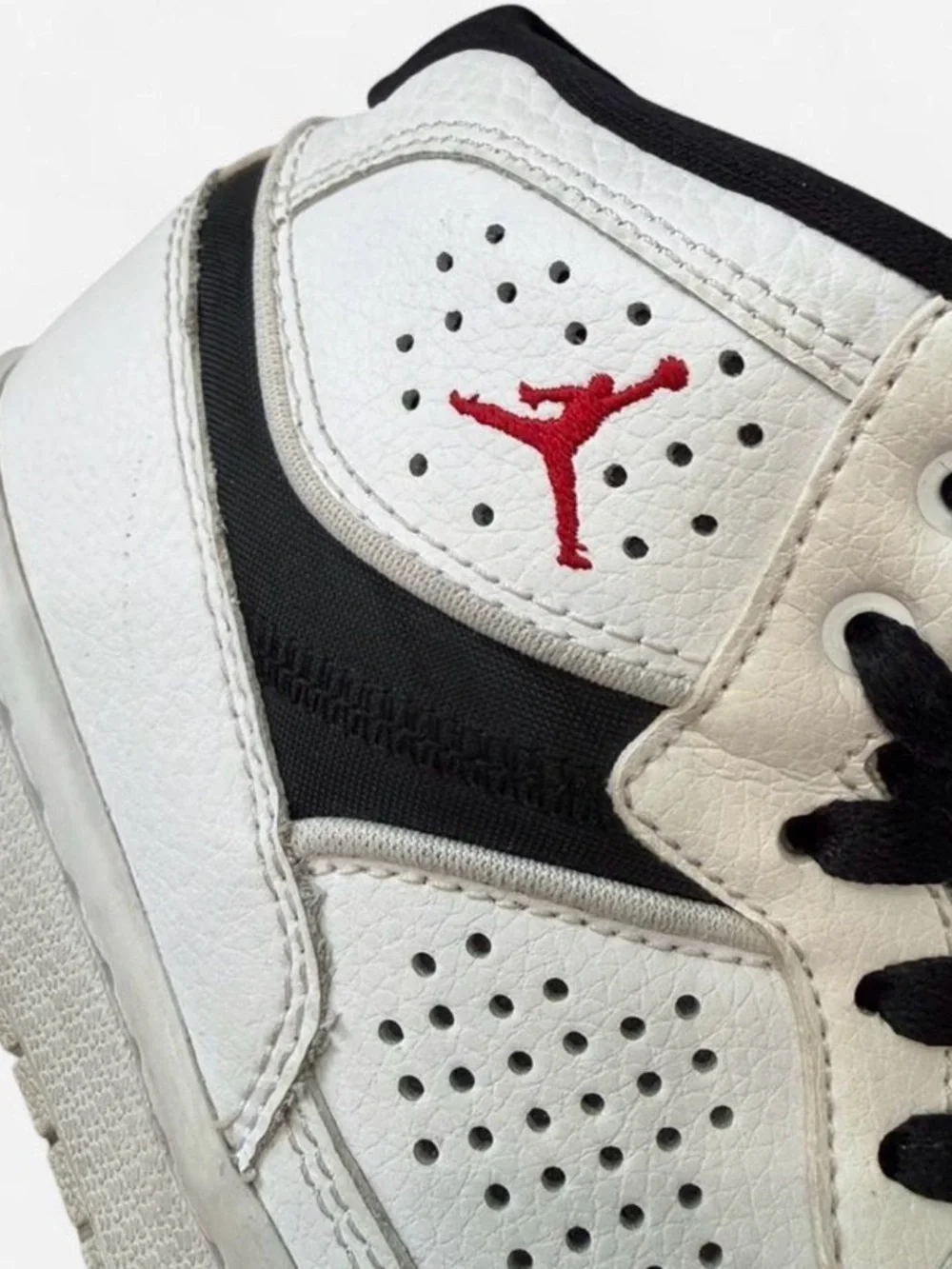 Jordan classic styling