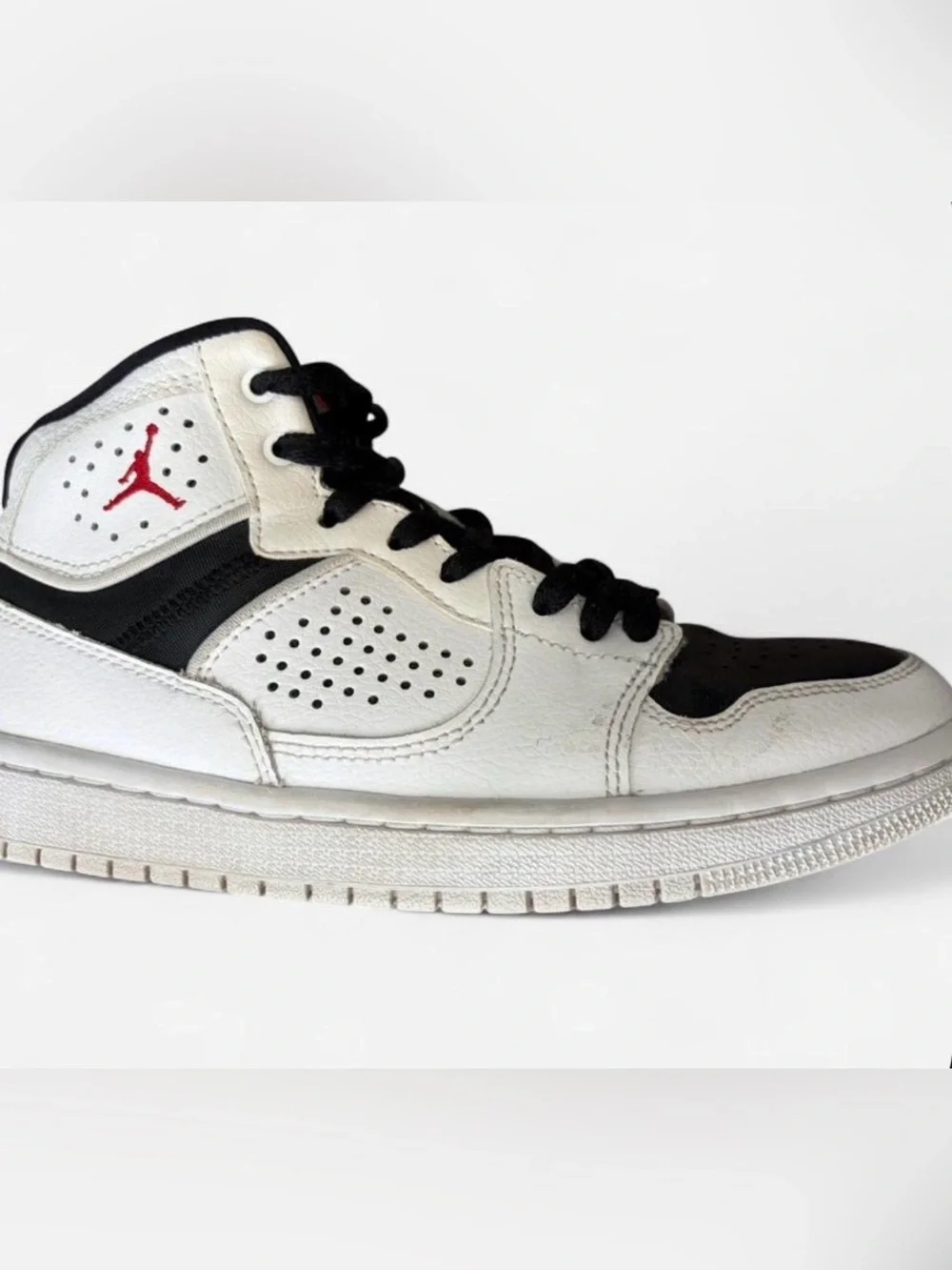 Jordan classic styling