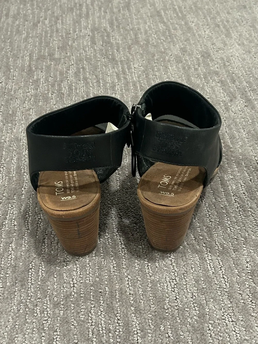 Toms brown buckle