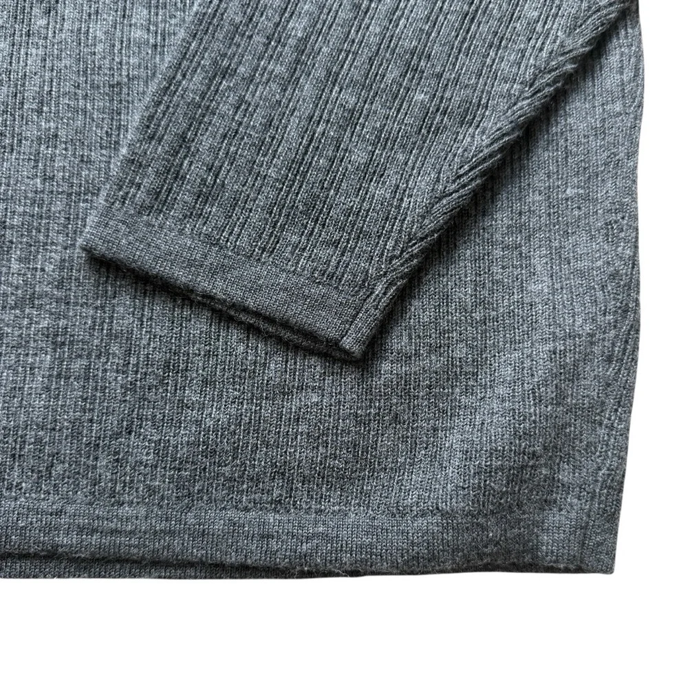 Pure & Simple Merino Wool V-Neck Sweater Gray Large Minimalist Quiet Luxury Mens