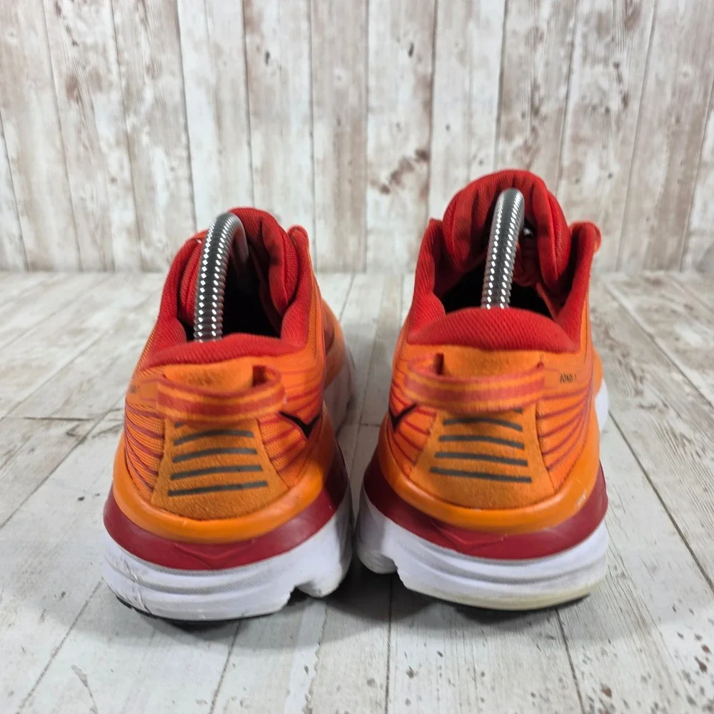 Hoka One One hoka one