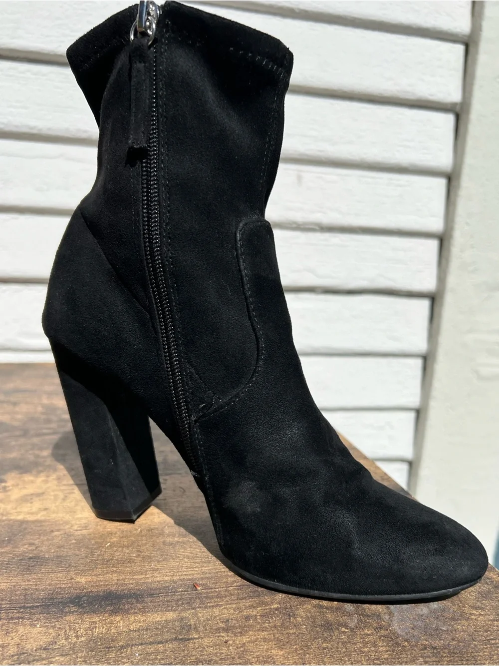 Steve Madden zipper sleek