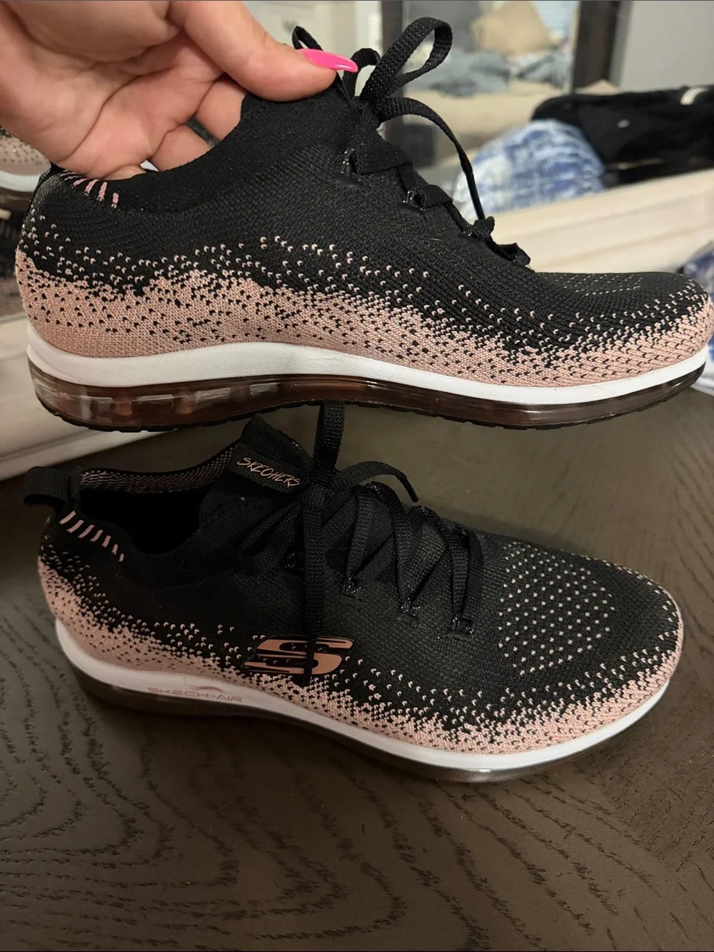 Skechers like new