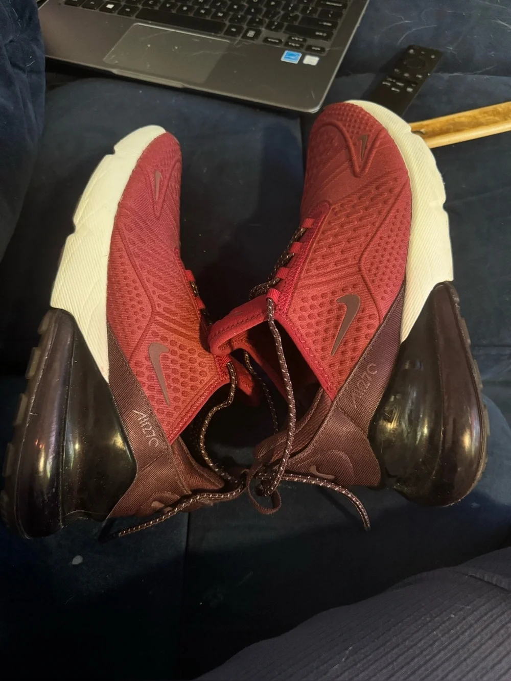 Nike upper black burgundy
