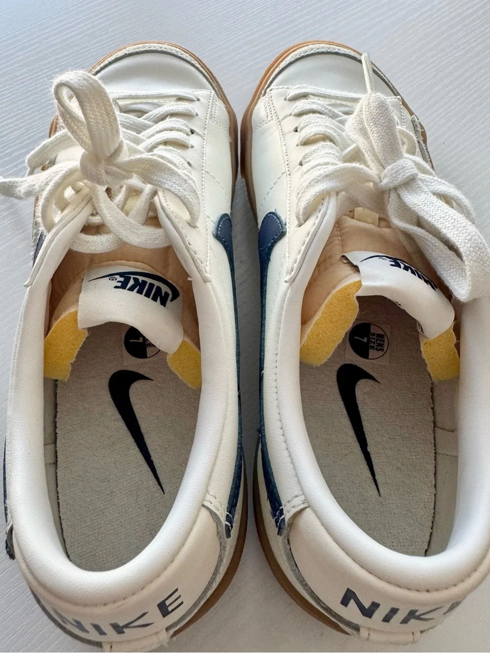 Nike low top