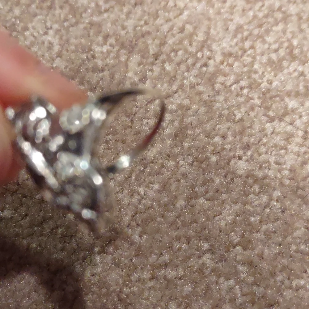 Old European cut Diamond Ring 18kt white gold north south Design