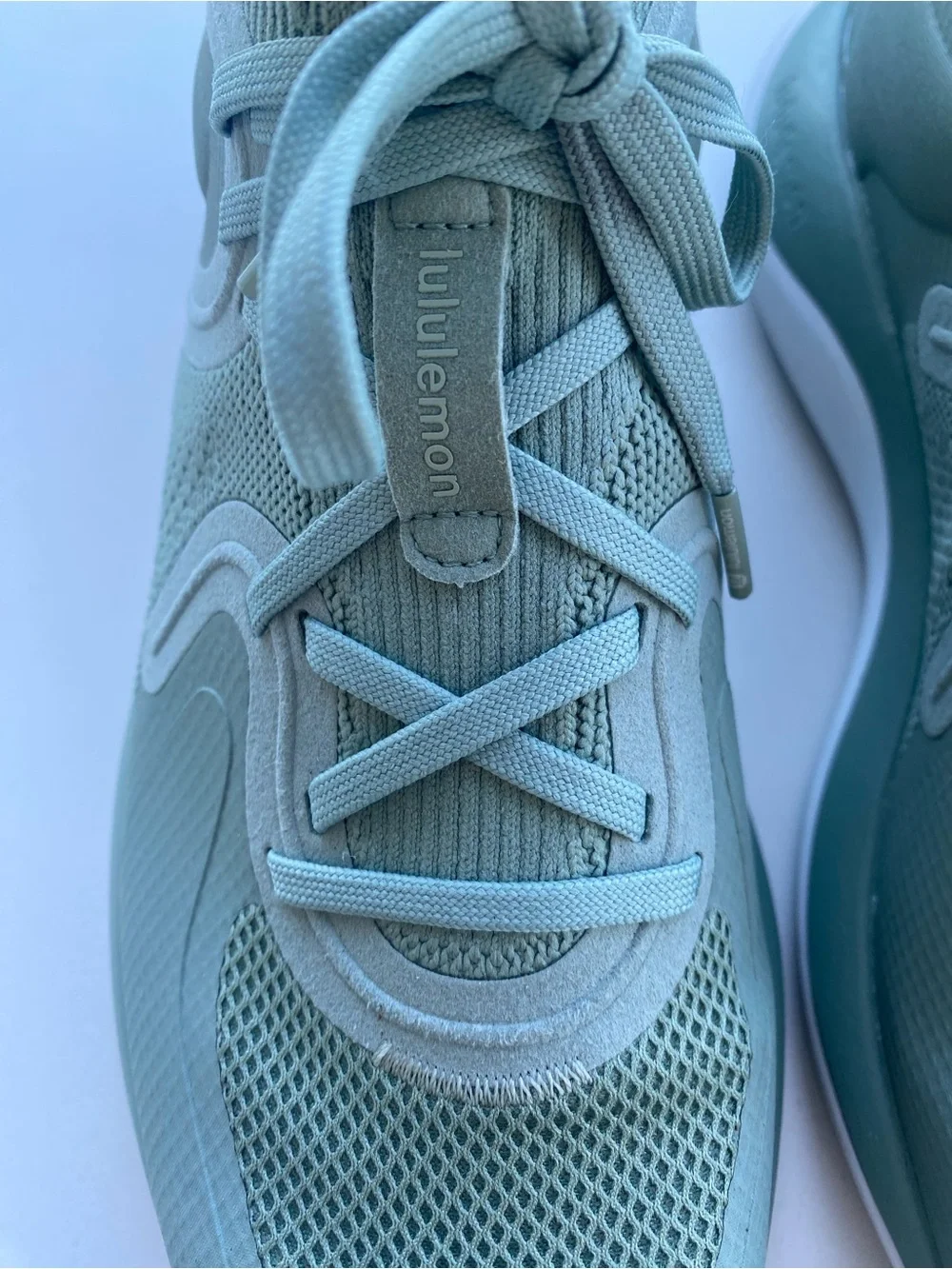 Lululemon Chargefeel Sneakers. Size 9