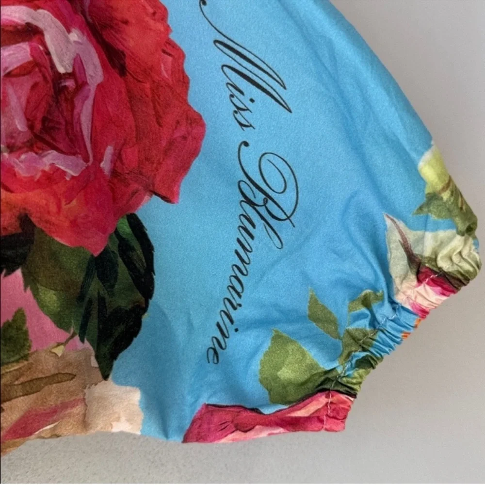 Miss Blumarine impeccable miss