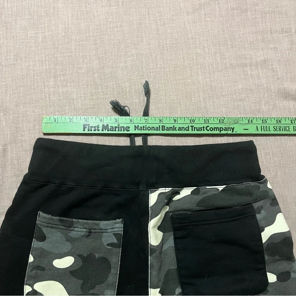 A Bathing Ape Bape Black Camo City Shorts Glow in the Dark Size Medium Shark