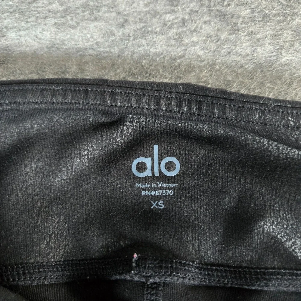 ALO Yoga measurements waist