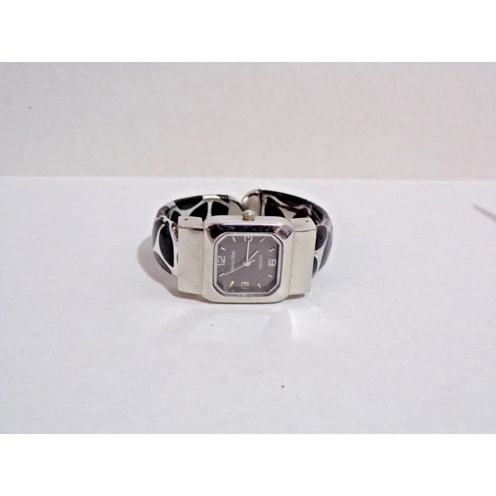 Finesse quartz black