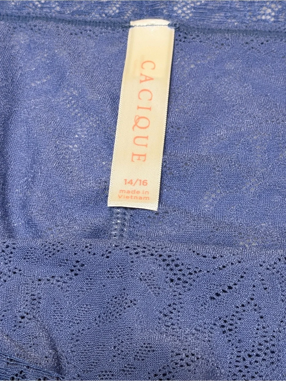 Cacique soft lace