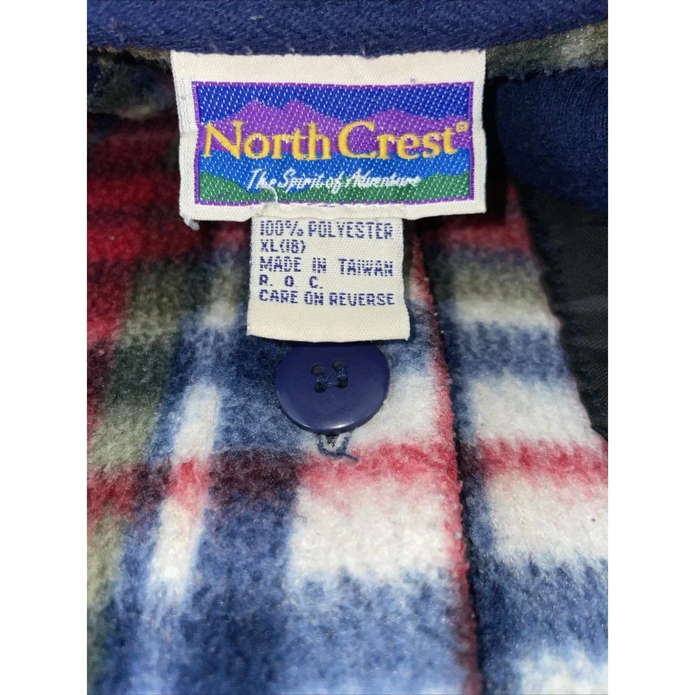 Liz Claiborne missing button
