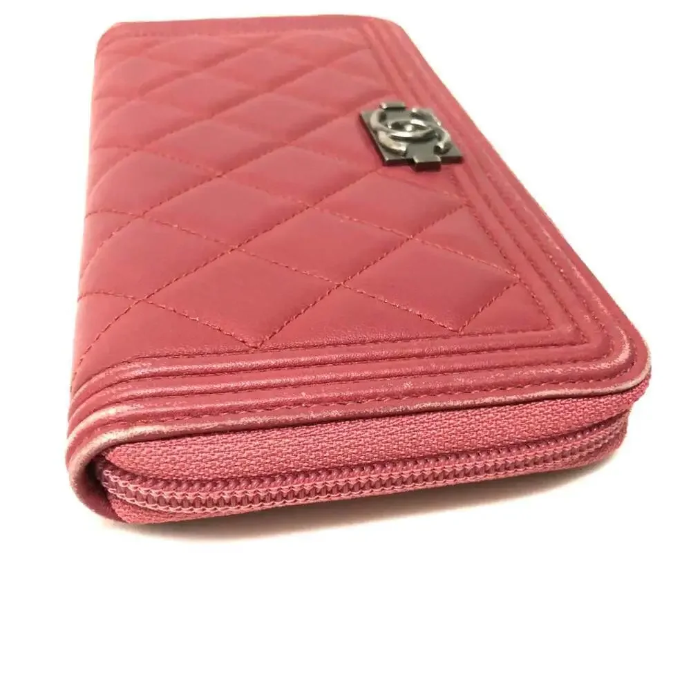 CHANEL Pink Wallet
