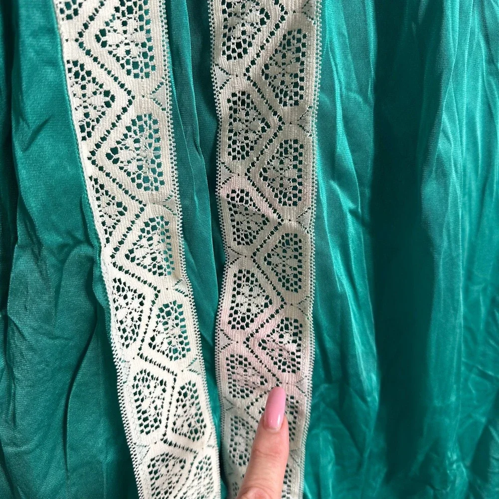 Vtg JC Penney Emerald Green Nylon Nightgown and Robe Set Lace Trim Small 32/34