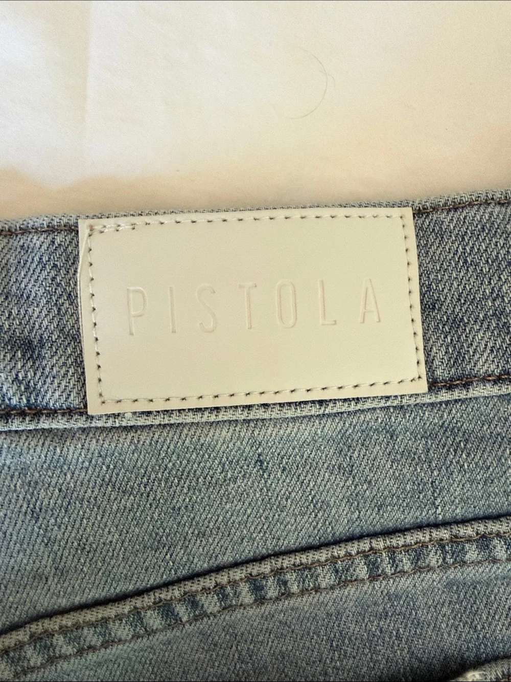 pistola light blue