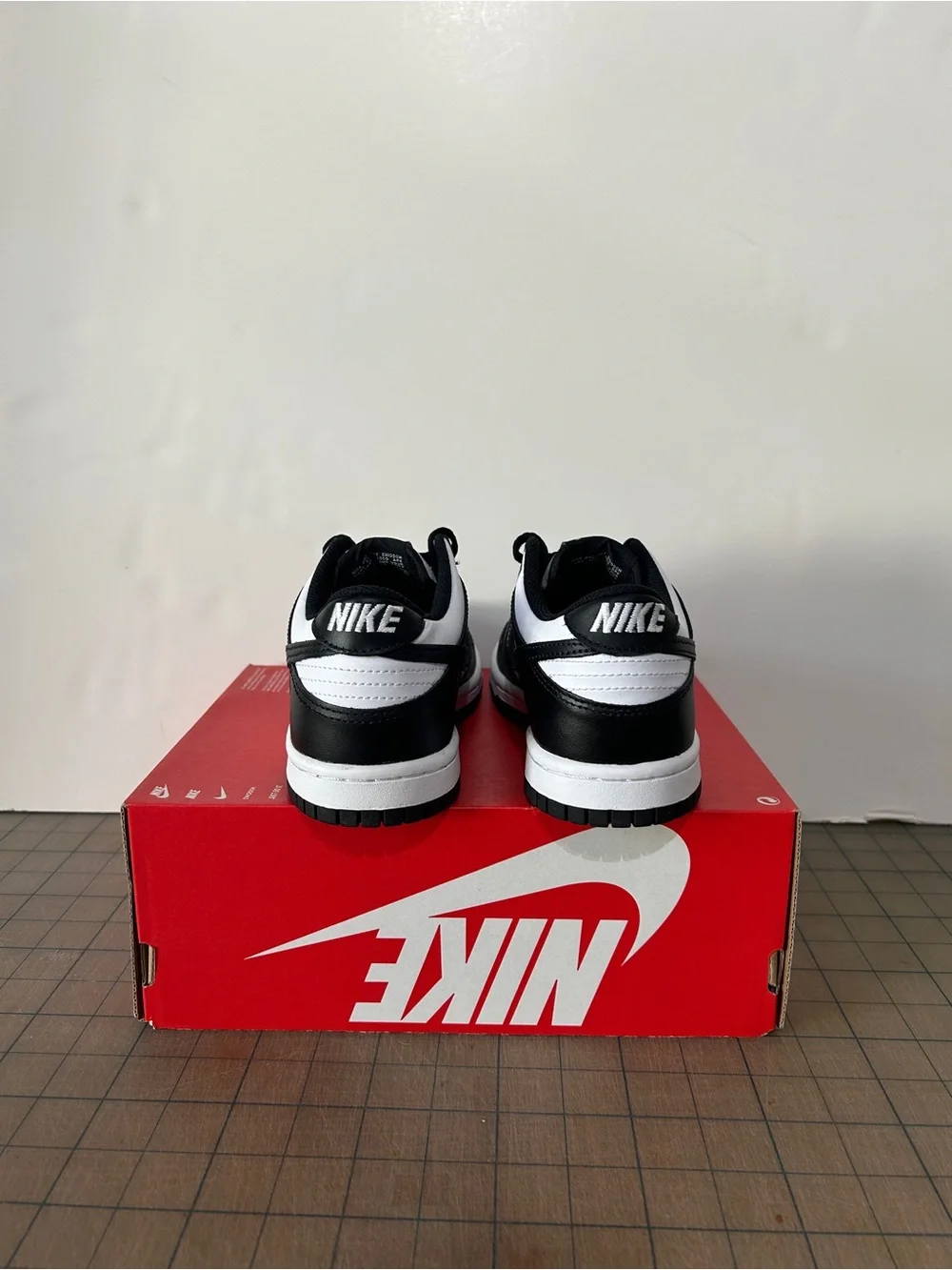 Nike Dunk Low GS ‘Panda’
