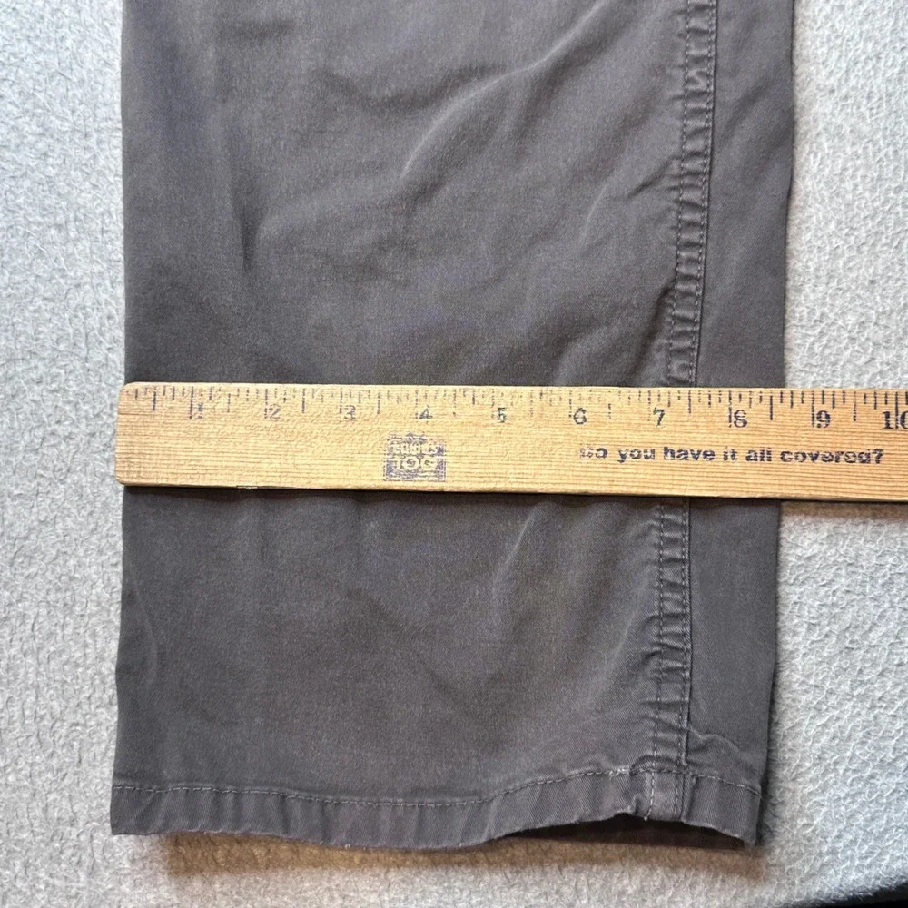 The North Face Pants Mens 34x30 Gray Chino Straight Leg Cotton Stretch Casual