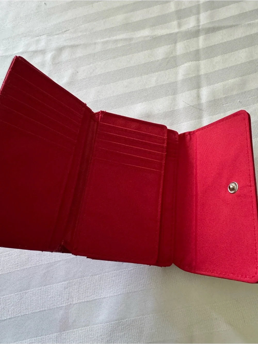 Safe Keeper stylish red