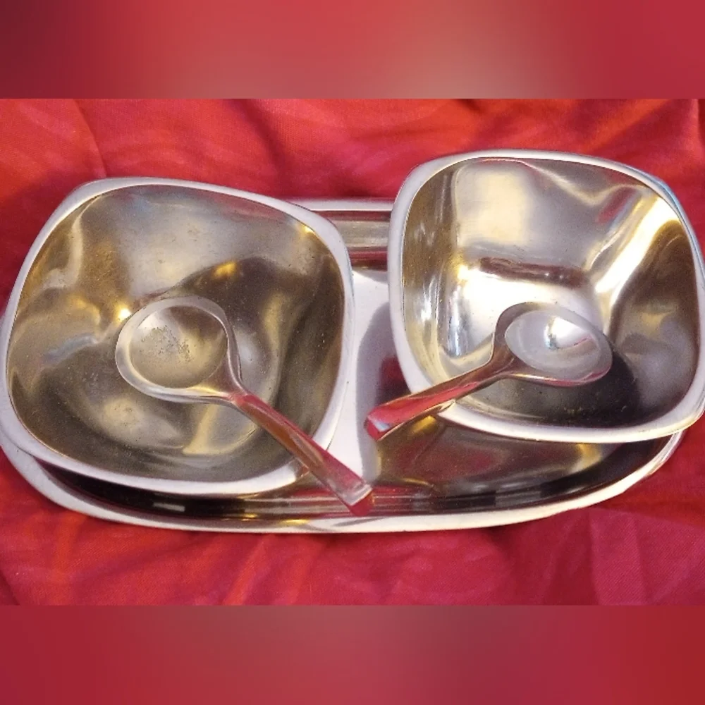 Kirklands piece set