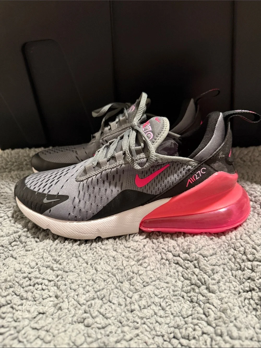 Nike closure gray lace