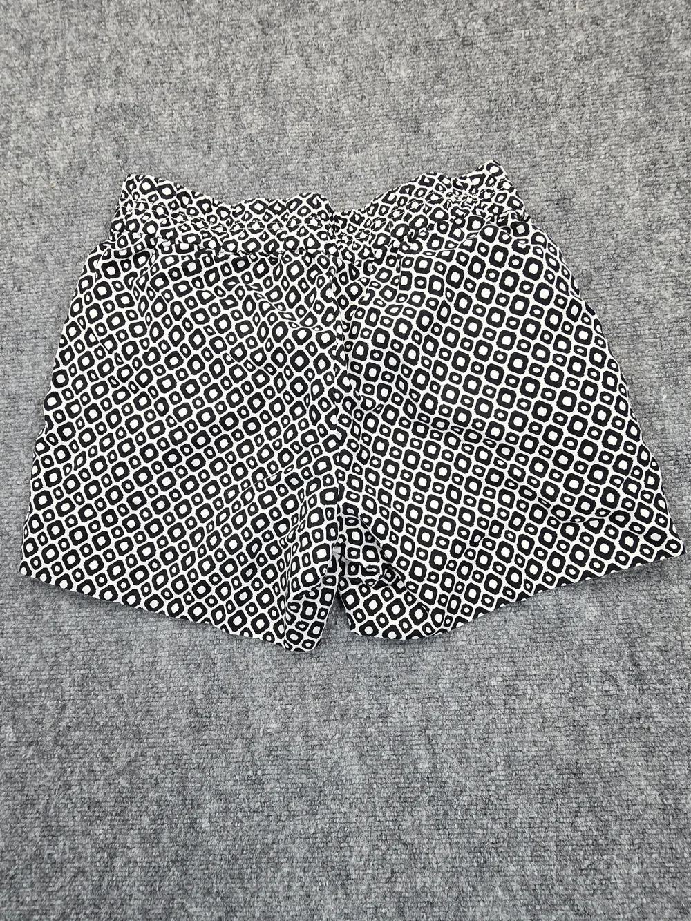 J.Crew Black White Geometric Print Shorts Womens Size 2 Pull On Casual Preppy