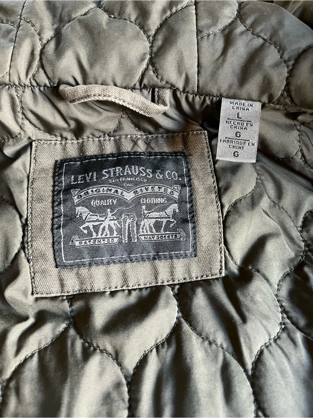 Levi's Army Hunter Green Quilted Utility Hooded Jacket Size Large Outdoor Pocket