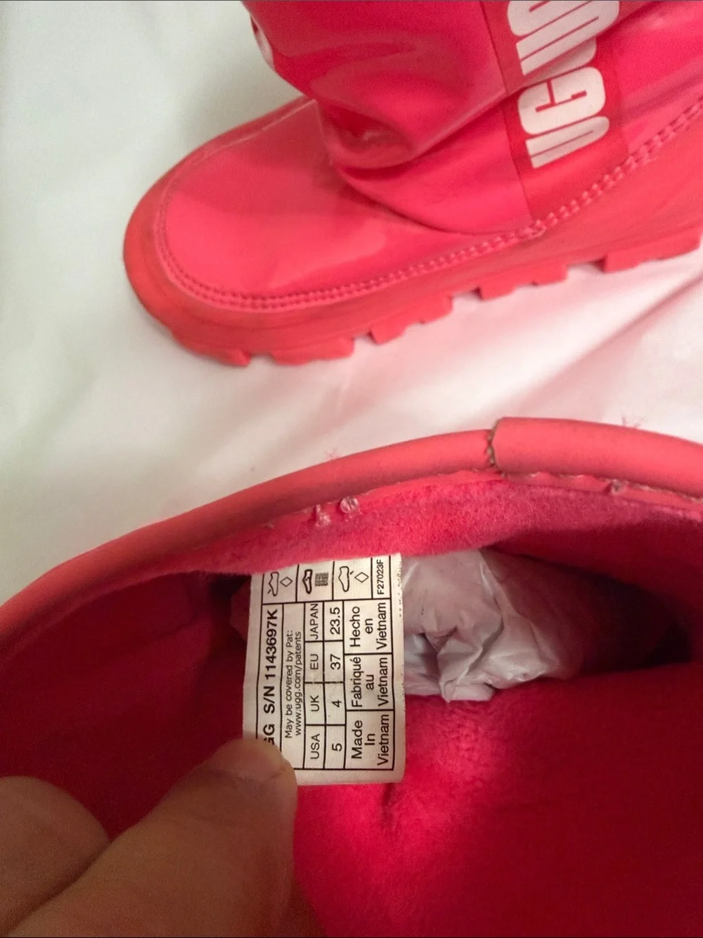 UGG bright patent