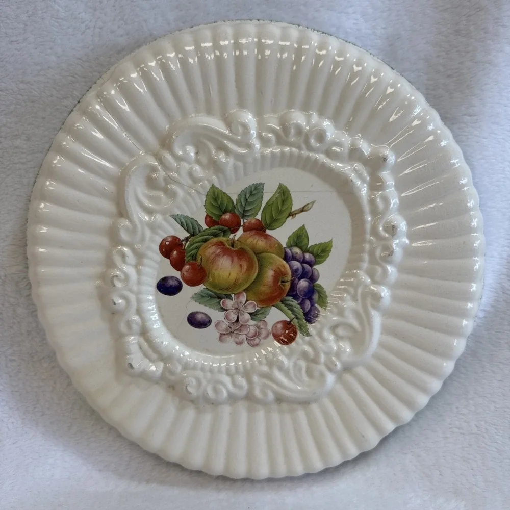 The Unbranded Brand vintage ceramic