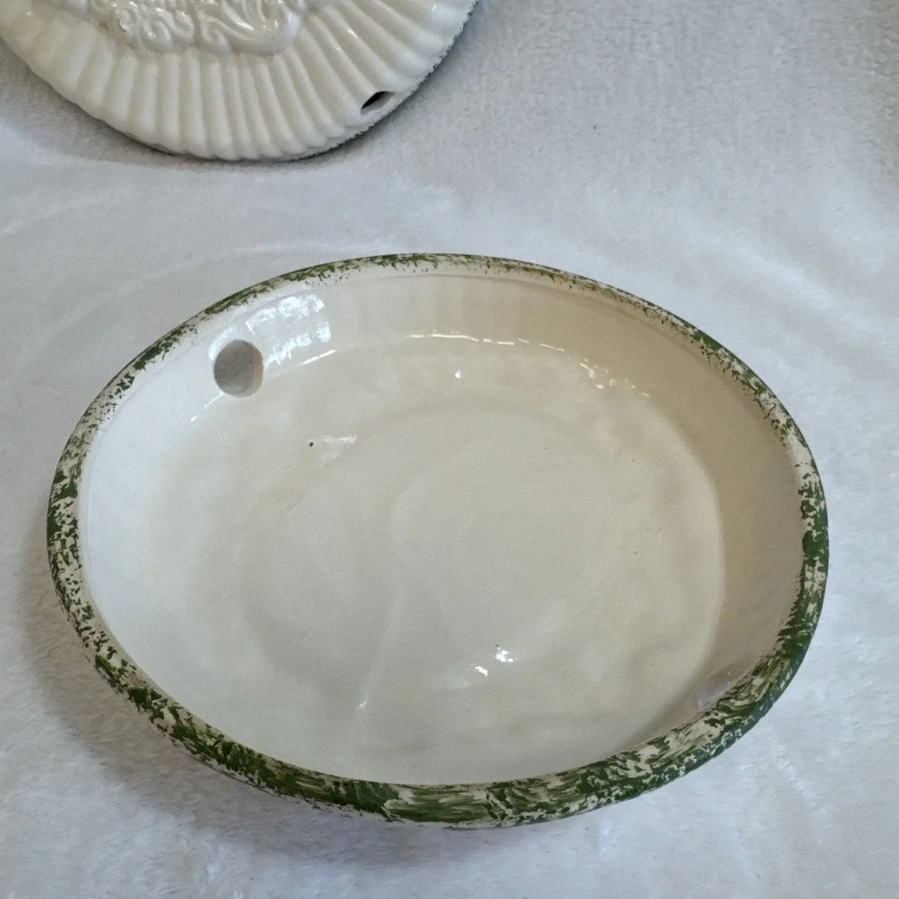 The Unbranded Brand vintage ceramic